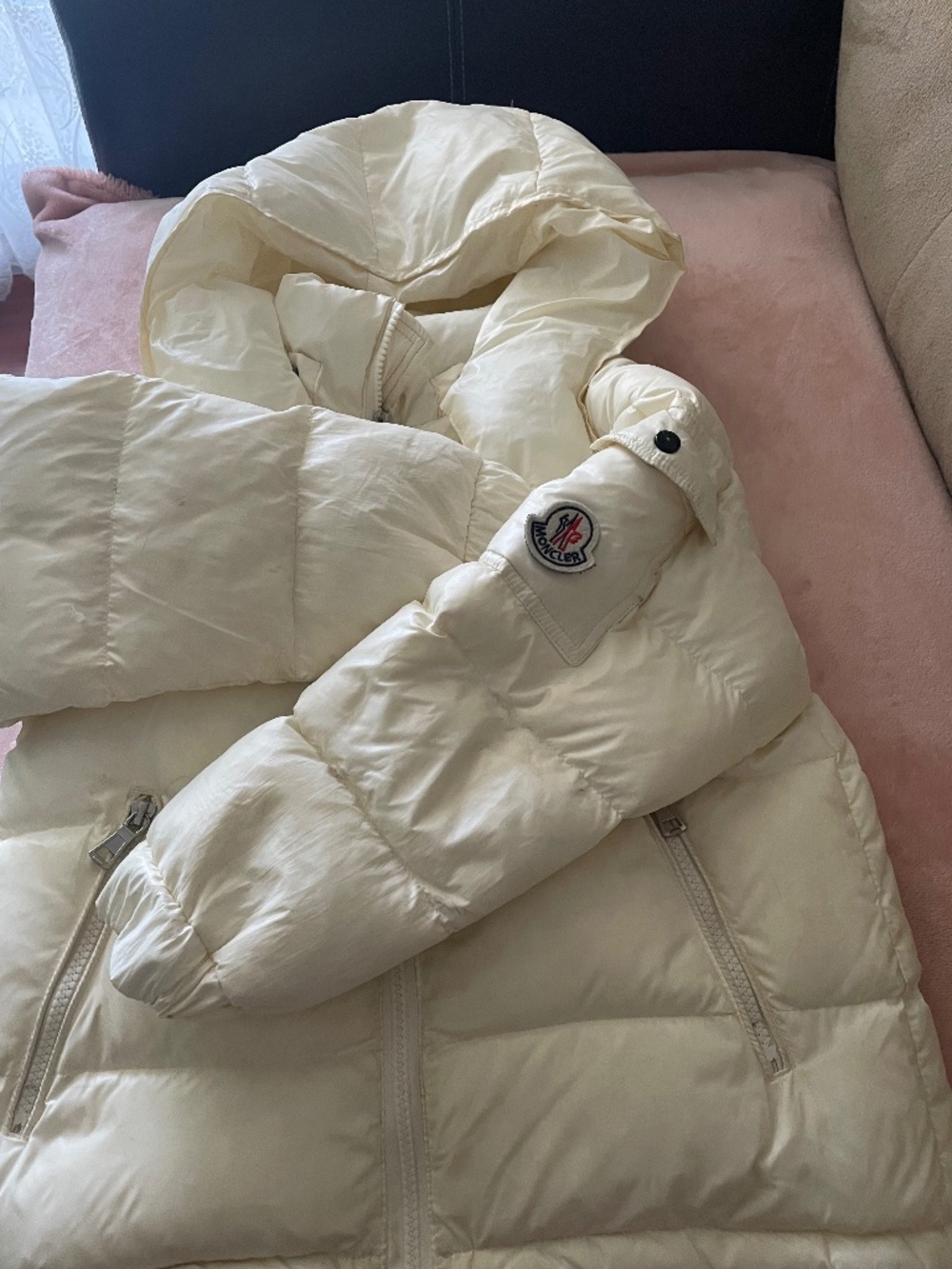 Beautiful Moncler kids toddler Jacket. Size 4-6 years